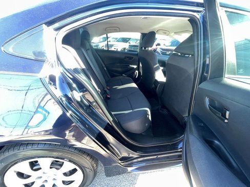 Used 2022 Toyota Corolla LE image 16