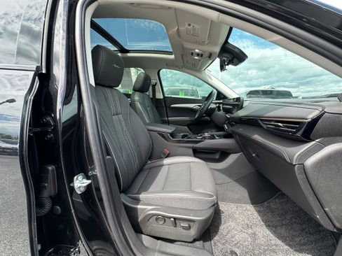 Used 2024 Buick Envision Avenir AWD/4WD image 17