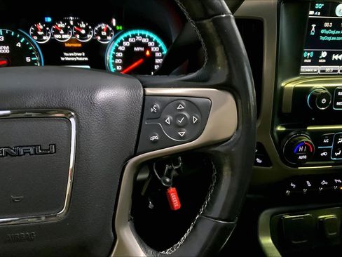 Used 2018 GMC Sierra 1500 Denali w/ Denali Ultimate Package image 25
