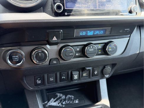 Used 2021 Toyota Tacoma TRD Off-Road w/ Technology Package AWD/4WD image 20