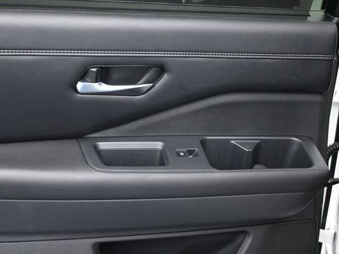 Used 2023 Nissan Pathfinder Platinum image 28