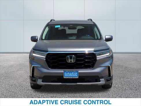 Certified 2024 Honda Pilot Touring image 3