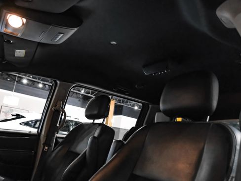 Used 2018 Dodge Grand Caravan SXT FWD image 25