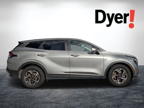 Used 2024 Kia Sportage LX image 2