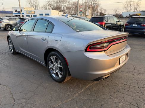 Used 2016 Dodge Charger SXT image 5