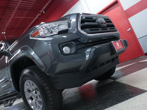 Used 2018 Toyota Tacoma SR5 image 30