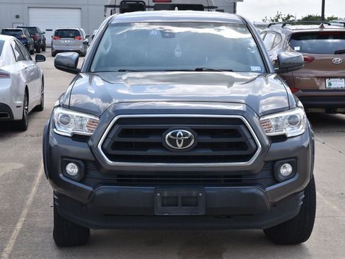 Used 2020 Toyota Tacoma SR5 RWD image 3