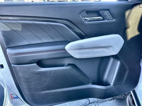 New 2026 GMC Canyon AT4X w/ AT4X AEV Edition AWD/4WD image 23