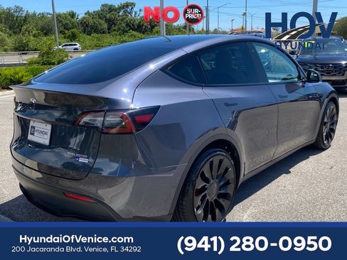 Used 2022 Tesla Model Y Performance AWD/4WD image 12