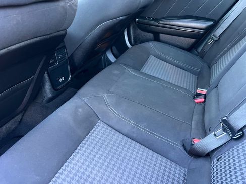 Used 2019 Dodge Charger SXT w/ Blacktop Package AWD/4WD image 15