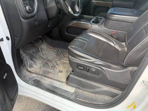 Used 2019 Chevrolet Silverado 1500 High Country AWD/4WD image 2