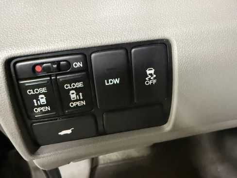 Used 2016 Honda Odyssey EX-L image 9