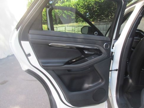Used 2020 Land Rover Range Rover Evoque S image 81