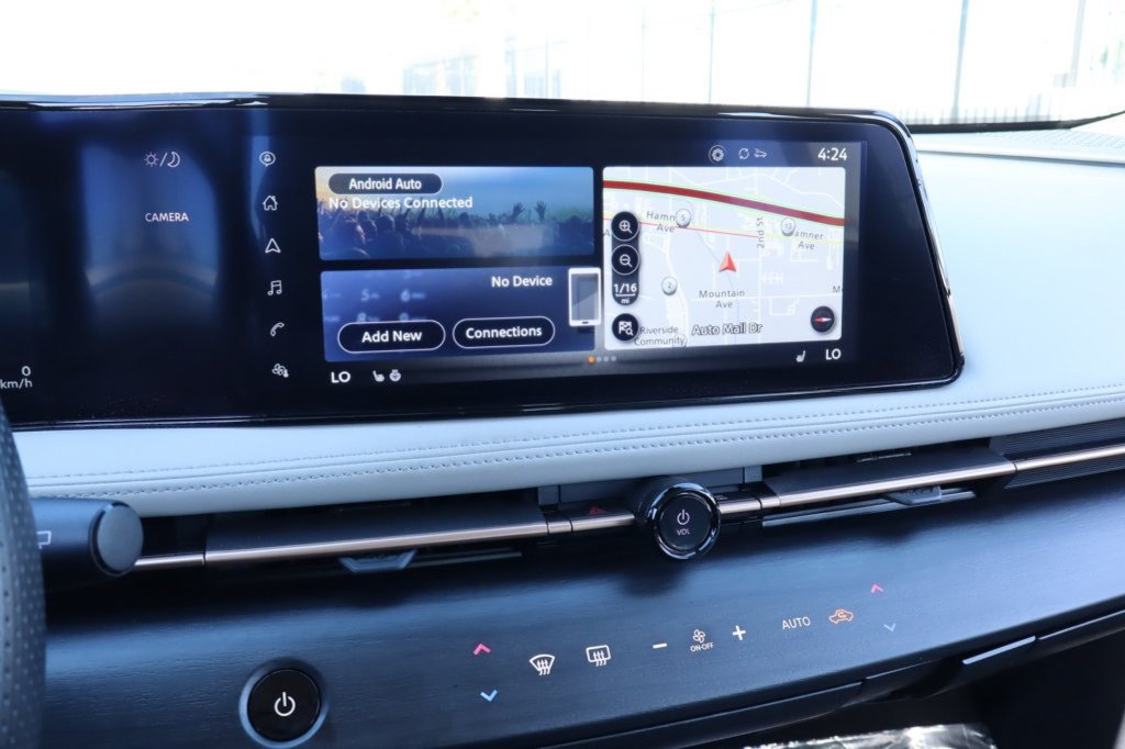 Used 2024 Nissan Ariya AWD image 25