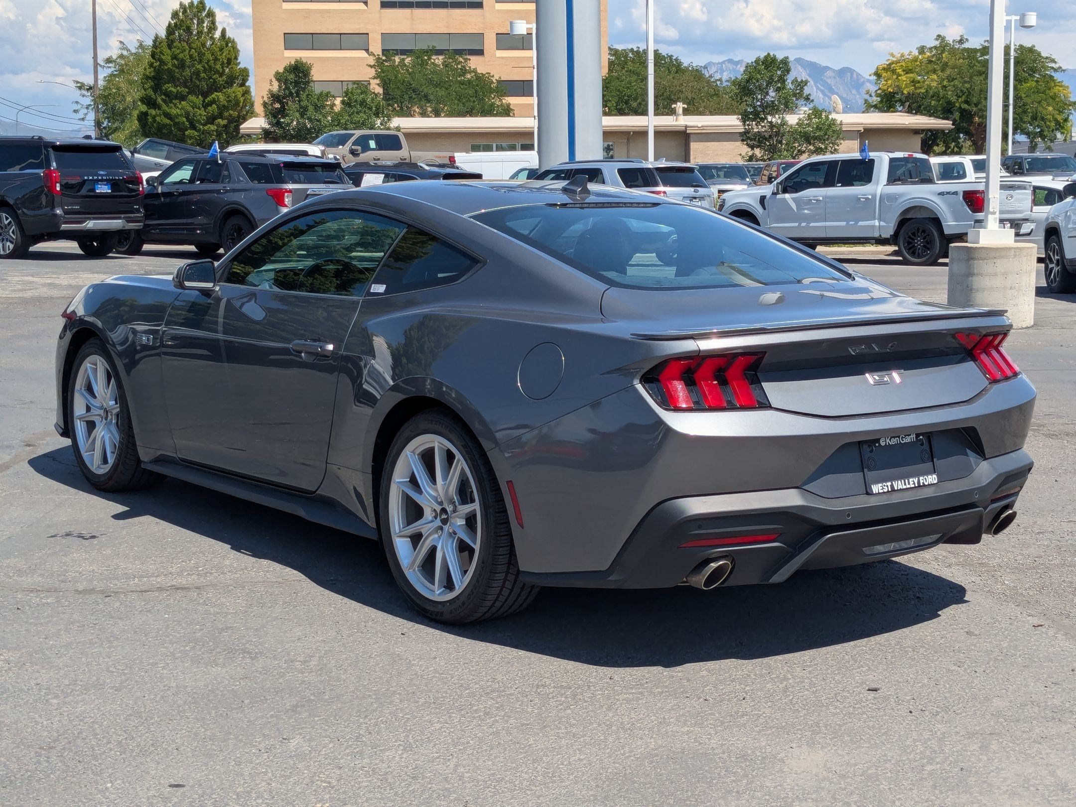 Used 2025 Ford Mustang GT Premium RWD image 6