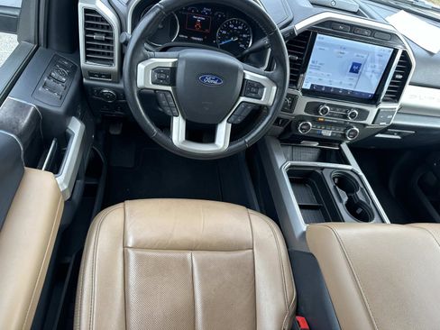 Certified 2022 Ford F250 Lariat w/ Lariat Ultimate Package image 15