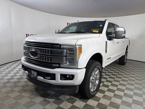 Used 2017 Ford F350 Platinum w/ Platinum Ultimate Package AWD/4WD image 4