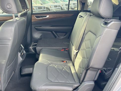 Used 2025 Volkswagen Atlas SE AWD/4WD image 27