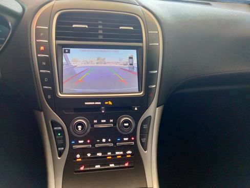 Used 2019 Chevrolet Traverse LT image 8