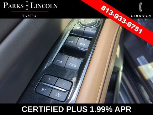 Used 2022 Cadillac Escalade Premium Luxury AWD/4WD image 18