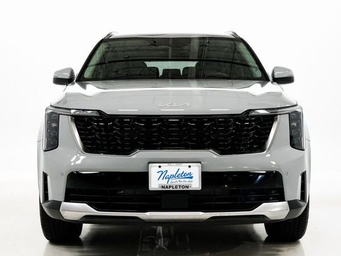 Certified 2025 Kia Sorento S image 4