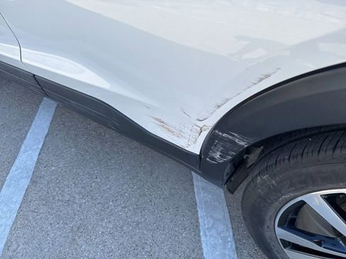 Used 2019 Nissan Kicks SV image 11