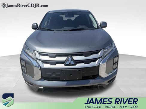 Used 2025 Mitsubishi Outlander Sport ES AWD/4WD image 3
