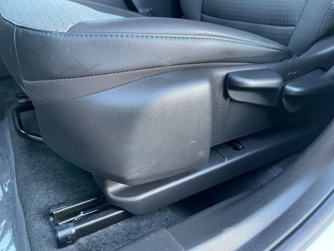 Used 2025 Chevrolet Trax LT image 21