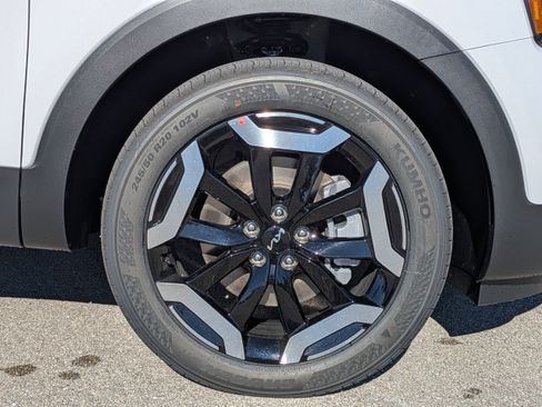 New 2025 Kia Telluride S image 11