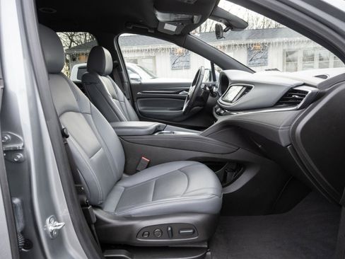 Used 2024 Buick Enclave Premium image 34