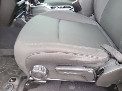 Used 2022 Jeep Gladiator Sport image 20