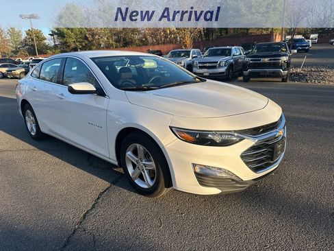 Certified 2024 Chevrolet Malibu LT image 2