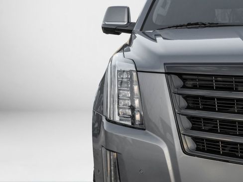 Used 2020 Cadillac Escalade ESV Luxury w/ Escalade Sport Edition image 53