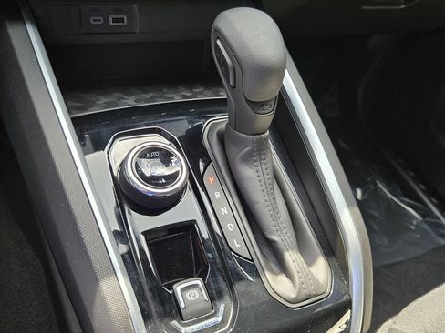 Used 2024 Chevrolet Colorado Trail Boss w/ Advanced Trailering Package image 20