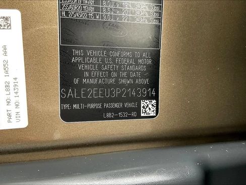Used 2023 Land Rover Defender 110 X-Dynamic SE AWD/4WD image 18