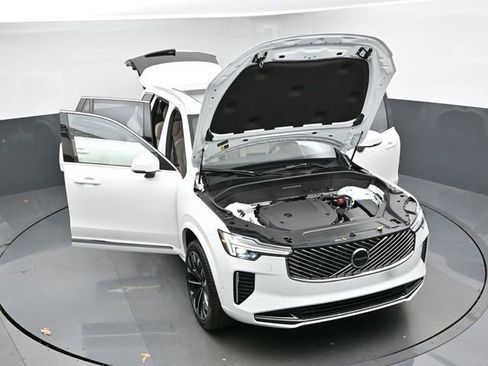 New 2026 Volvo XC90 B6 Plus image 51