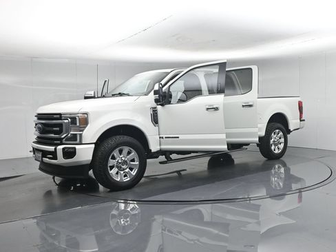 Used 2022 Ford F250 Platinum w/ FX4 Off-Road Package AWD/4WD image 34