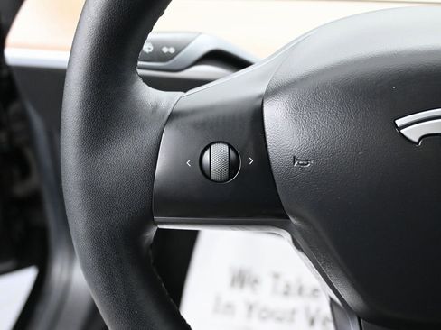 Used 2021 Tesla Model 3 Performance image 18