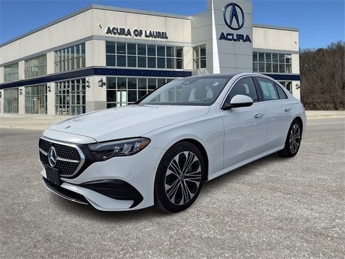 Used 2025 Mercedes-Benz E 450 4MATIC Sedan image 3