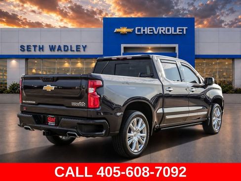 Used 2024 Chevrolet Silverado 1500 High Country w/ High Country Premium Package AWD/4WD image 7
