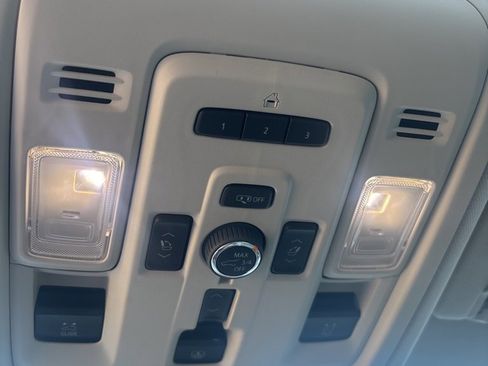 Used 2024 GMC Yukon Denali image 24