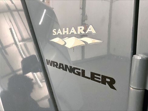Used 2014 Jeep Wrangler Sahara w/ Dual Top Group image 13