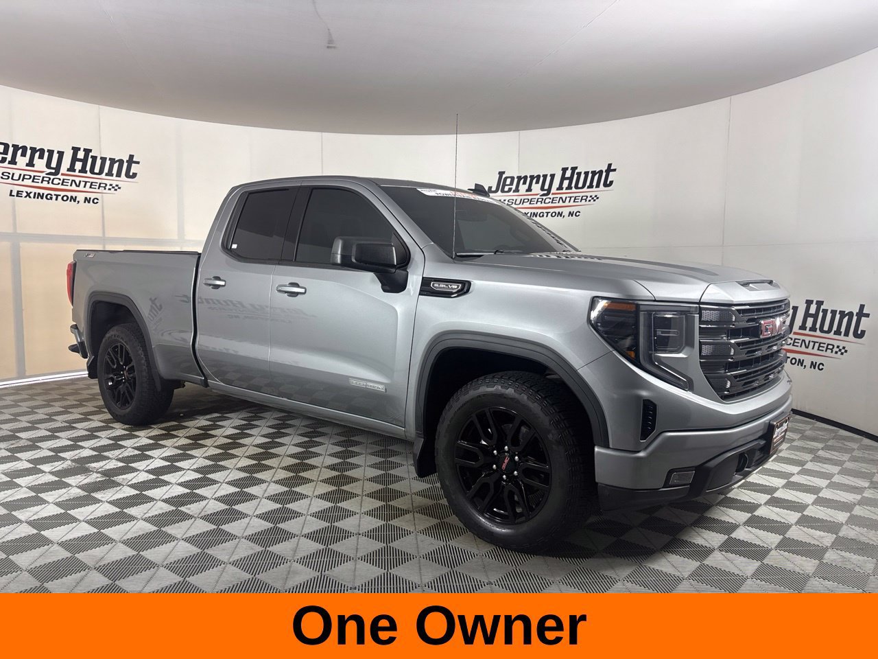 Used 2023 GMC Sierra 1500 Elevation AWD/4WD image 4