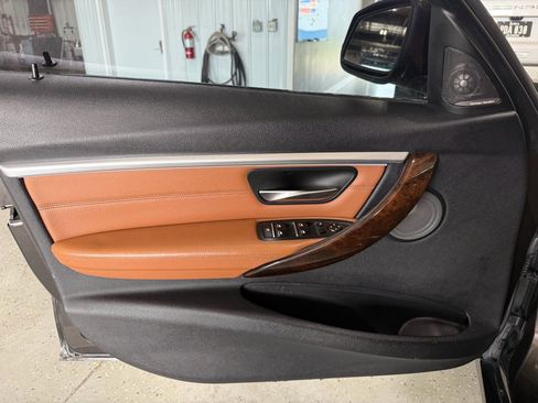 Used 2016 BMW 340i xDrive Sedan AWD/4WD image 11