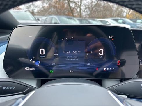 New 2026 Chevrolet Equinox EV LT image 17