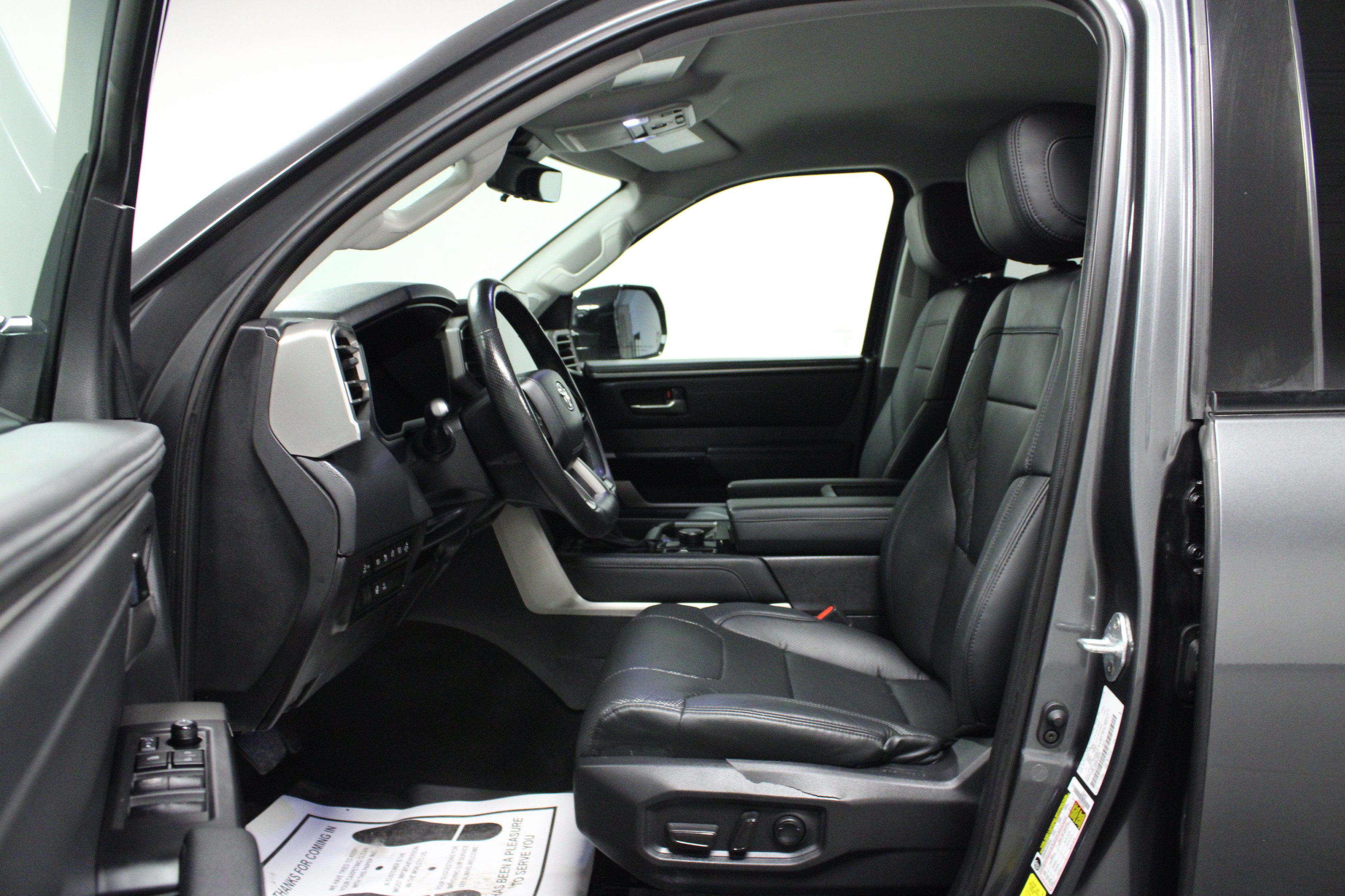 Used 2024 Toyota Tundra Limited AWD/4WD image 12