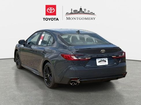 Used 2026 Toyota Camry SE w/ Convenience Package image 5