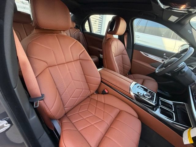 Used 2026 BMW 740i xDrive AWD/4WD image 26