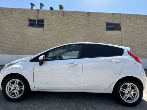 Used 2019 Ford Fiesta SE FWD image 6