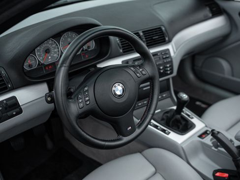 Used 2005 BMW M3 Convertible RWD image 4